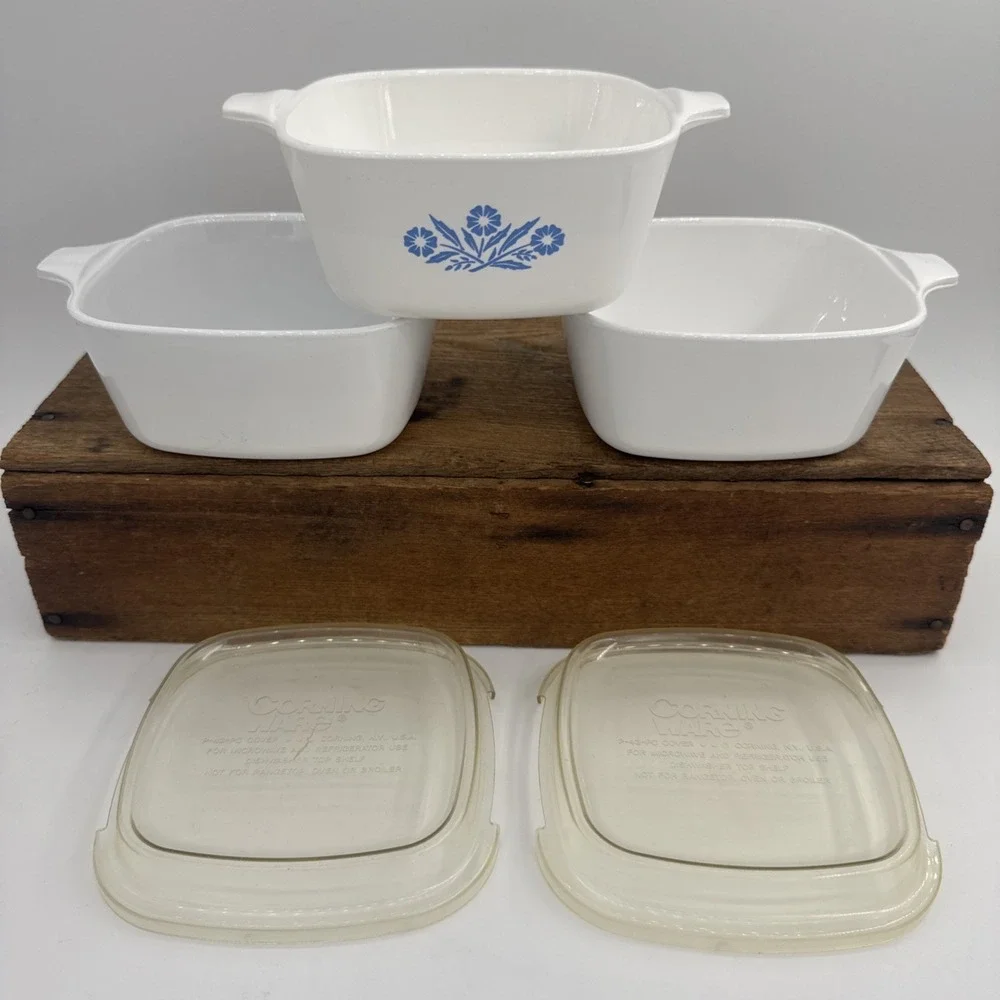 Corning Ware Casserole Dishes 22oz  P-43-B Lot of 3 w/2 Lids Vintage Bakeware